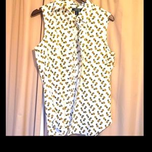 Summer sleeveless button down